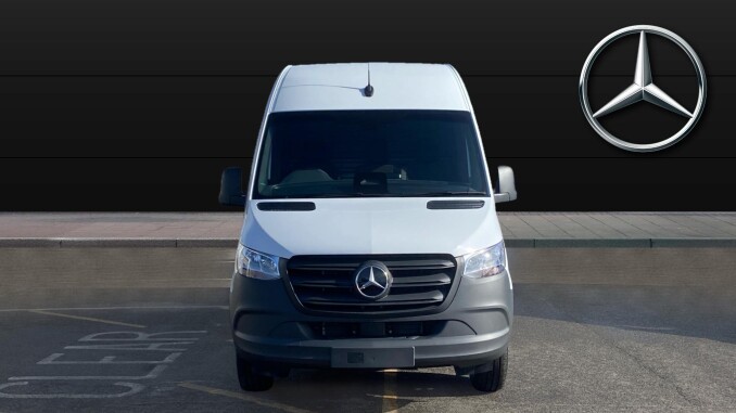 Mercedes-Benz Sprinter E314 L3 Electric Rwd 100kW 81kWh Pro Van Auto - Image 5